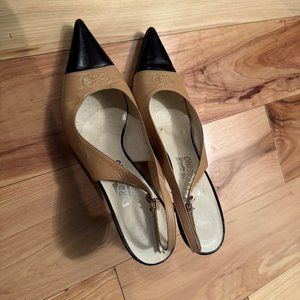 SALVATORE FERRAGO TWO TONE SLING BACKS